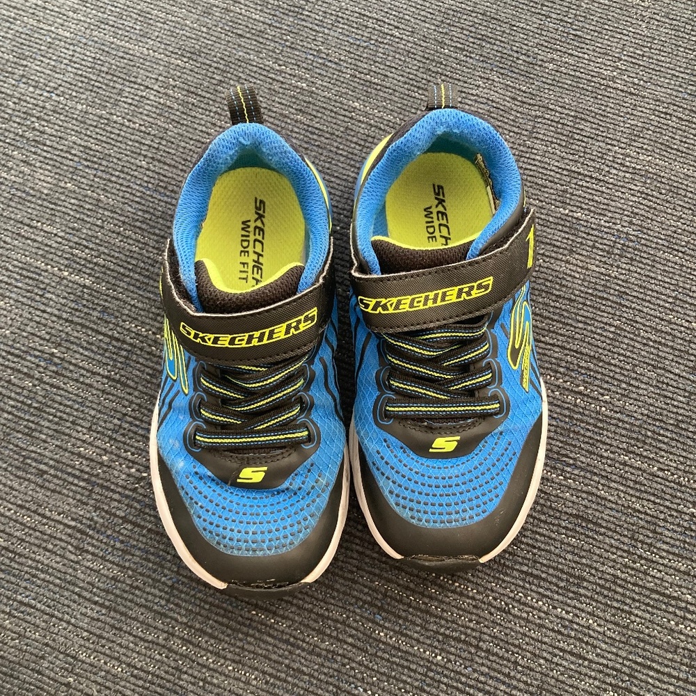 Sketchers size 11 Wide